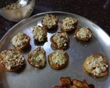 A picture of step 5 of Stuffed Italian spiced potato in spinach.