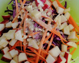 Foto del paso 4 de la receta: Ensalada de col y manzana con vinagreta de queso azul