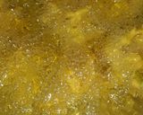 A picture of step 5 of Crispy onion pakoray.