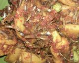 Foto langkah ke 5 dari resep Balado Teri Kentang.