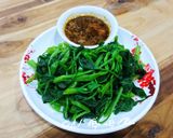 Hình bước làm 2 của món Rau muống luộc chấm mắm ruốc