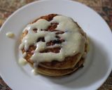 Foto langkah ke 6 dari resep Cinnamon Roll Pancakes.