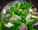 Foto langkah ke 5 dari resep 249) tumis sawi hijau bakso dan tahu.