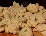 Foto del paso 4 de la receta: Ensalada tibia de coliflor, garbanzos y tomates