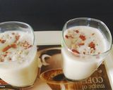 A picture of step 3 of Banana Milkshake.