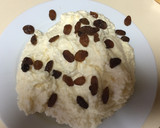 Foto del paso 3 de la receta: Rollos de coco con pasas 