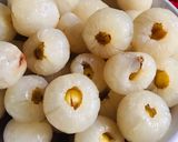 Hình bước làm 3 của món Chè Vải Thiều Hạt Sen