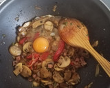 Foto del paso 3 de la receta: Revuelto de setas con cebollino