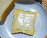 Foto langkah ke 4 dari resep Cheese Coffee Toast (Roti Boy Roti Tawar).