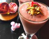 A picture of step 3 of Banana fig smoothie.