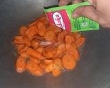 Foto langkah ke 2 dari resep Orakarik Sawi Putih dan Wortel.