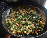 Foto del paso 4 de la receta: Tortilla de verduras con queso
