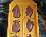 A picture of step 5 of Almond chocolate candy.