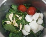 A picture of step 2 of Palak paneer.