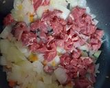 Foto del paso 1 de la receta: Bombitas de papa rellenas con carne y queso