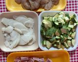 Foto del paso 1 de la receta: Fajitas de Pollo con Calabazas en Salsa Verde
