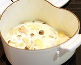 A picture of step 4 of Cauliflower Cream Stew.