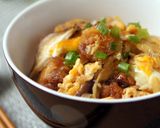 A picture of step 5 of Easy Lunch: Chicken Karaage Egg Bowl.