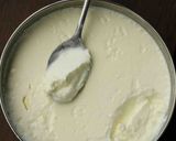 A picture of step 1 of Boondi ka raita.
