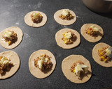 Foto del paso 8 de la receta: Empanadas semi integrales rellenas de proteína de soja