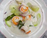 Gambar langkah 3 resipi Labu Air Masak Lemak Putih bersama Udang.