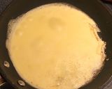 Hình bước làm 3 của món Bánh Crepe với hoa quả