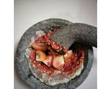 Foto langkah ke 3 dari resep Tongkol suwir pedas manis.