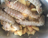 Foto del paso 6 de la receta: Guisadito de galeras y salmón