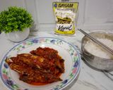 Foto langkah ke 7 dari resep Pindang Masak Sambal Tomat.
