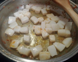 Foto del paso 7 de la receta: Alubias con calamar, gambas y almejas