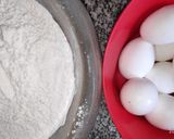 Foto del paso 1 de la receta: Tallarines caseros al huevo con albóndigas de película