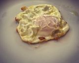 Foto del paso 3 de la receta: Huevo frito con puntilla
