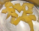 Foto del paso 2 de la receta: Tagliatelle a la crema de edam con Anchoas y Alcaparras