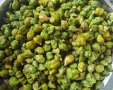 લીલા ચણા નુ શાક (Green Chana Shak Recipe In Gujarati) રેસીપી સ્ટેપ2ફોટો