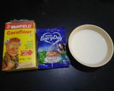 A picture of step 3 of Mawa badam kulfi.