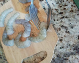 Foto del paso 2 de la receta: Camarones flameados con arroz