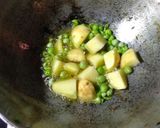 মটরশুঁটি আর আলু দিয়ে ডিমের ঝোল (matarshuti are alu diye dimer jhol recipe in Bengali) রেসিপি ধাপ - 2 ছবি