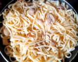 Foto del paso 3 de la receta: Tallarines con champiñones y ajo
