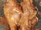 دجاج بالخضار في كيس حراري