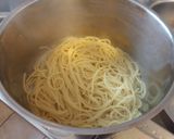 Fokhagymás-Fehérboros kalmáros spagetti recept fázis 3 fotója
