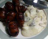 Foto langkah ke 4 dari resep Sosis Panggang with Mushroom Cream Sauce.