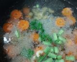Foto langkah ke 3 dari resep Sop Sayur Makaroni.