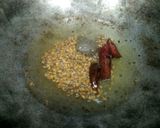 A picture of step 2 of Sukhi aloo sabji.