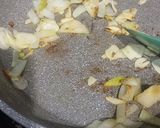 Foto langkah ke 2 dari resep Nasi Goreng Sayur.