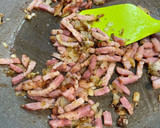 Foto del paso 2 de la receta: Pasta fresca con salsa cremosa y bacon