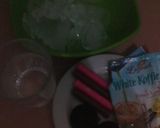 Foto langkah ke 1 dari resep Ice coffee mix cemilan.