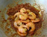 Gambar langkah 2 resipi Udang Goreng Balado.