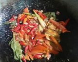 Foto langkah ke 4 dari resep Ikan Cue Tumis Pedas.