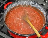 Brokkoli gombóc paradicsomszósszal, tésztával recept fázis 7 fotója