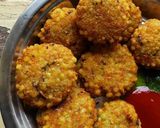 A picture of step 3 of Chanadal spicy vada.